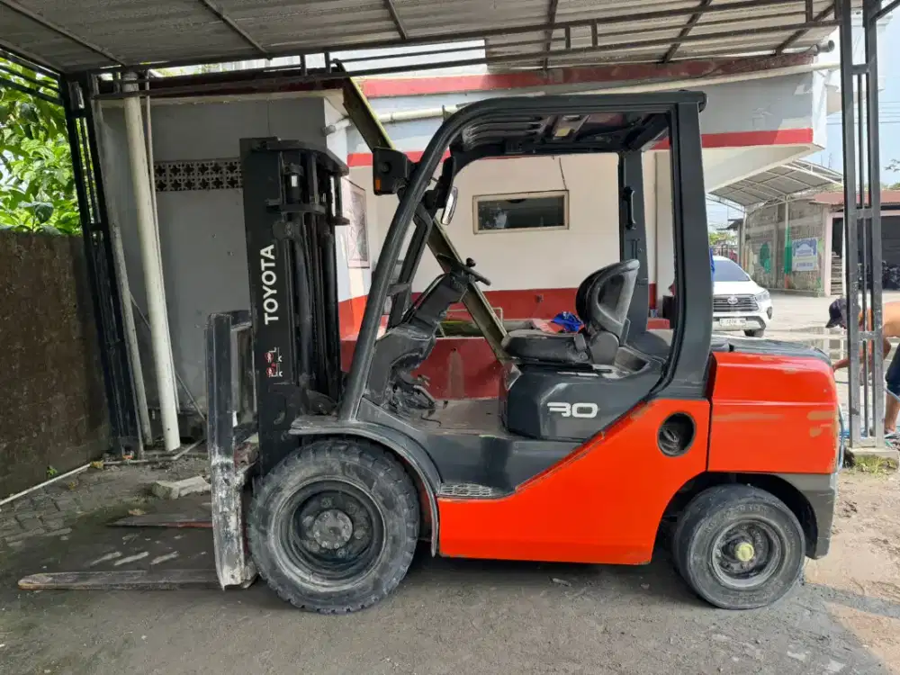 Forklift Toyota 2017 3 ton Mast 3meter standart