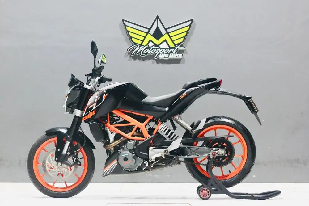 KTM Duke 250 ABS 2017 like new MT25 Z250 CBR 250 versys 250