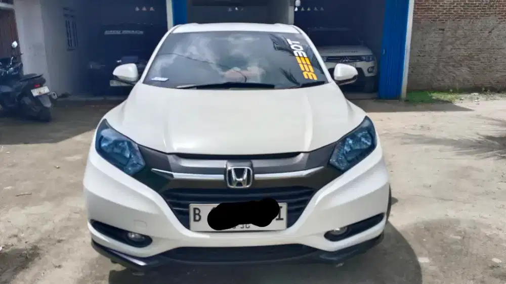 Honda hrv 2015 type E.