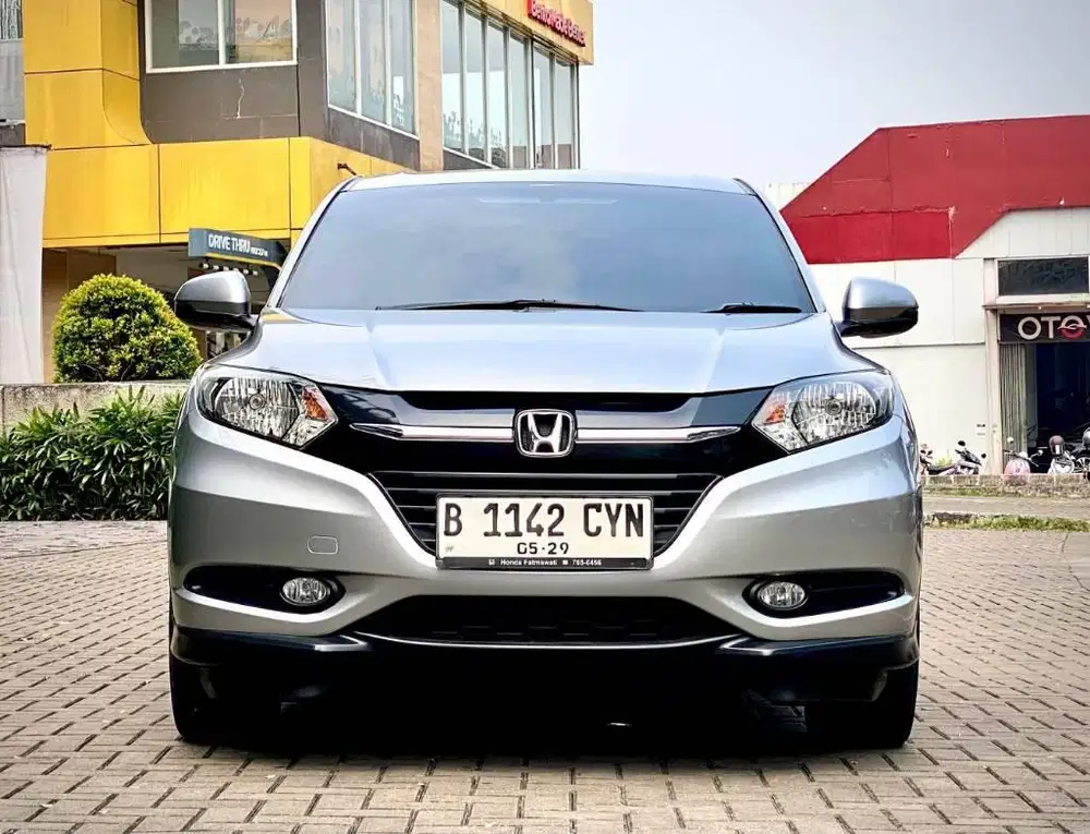 HONDA HRV 1.5 E CVT 2018 SILVER PROMO MURAH DP MINIM