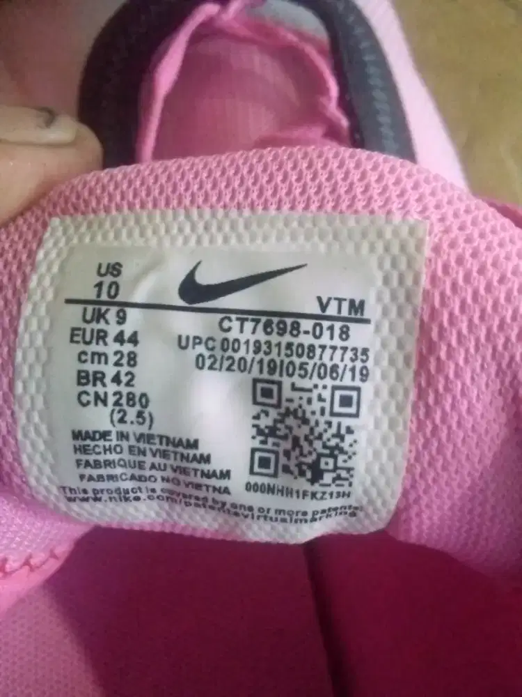Spatu olah raga