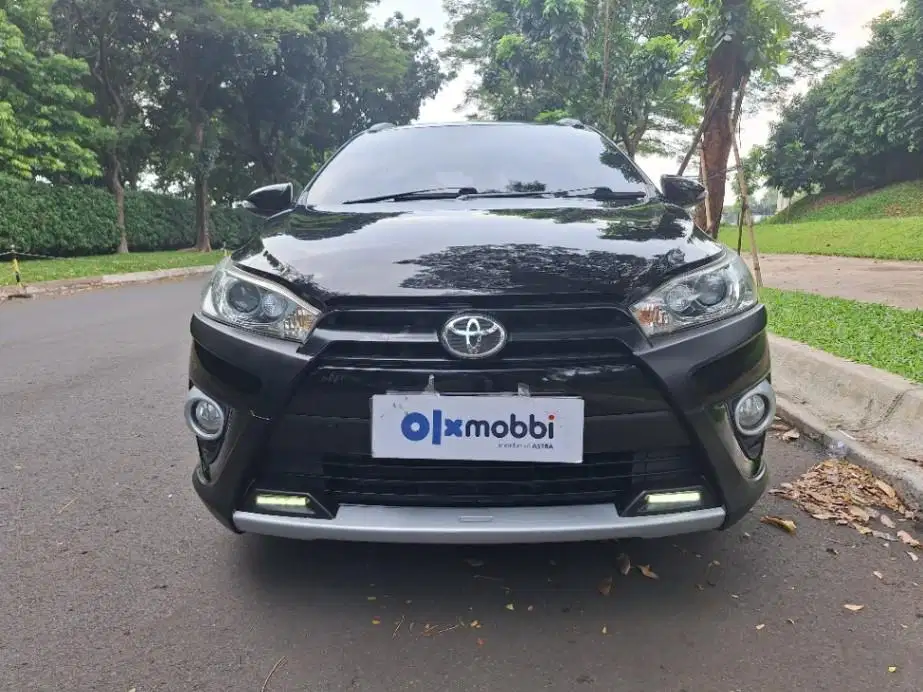 DP MURAH Toyota Yaris 1.5 TRD Sportivo Heykers AT 2017 Hitam C5RAF
