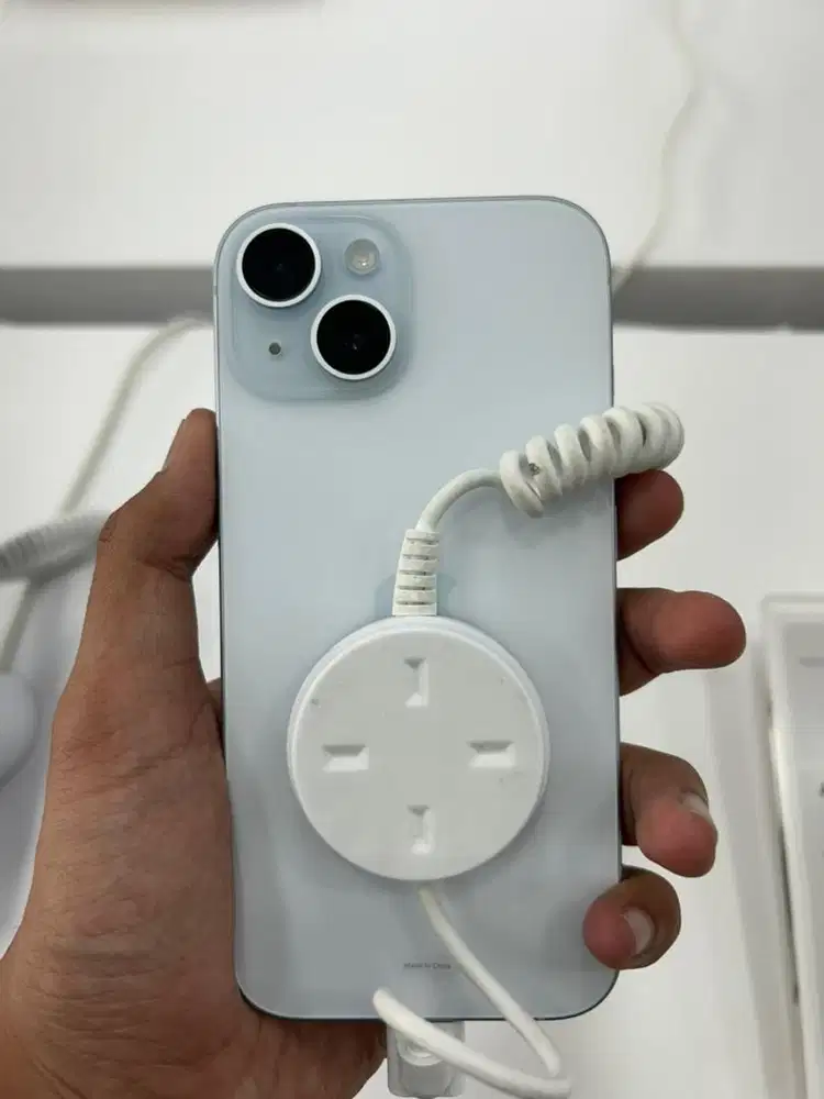 iPhone 15 128GB