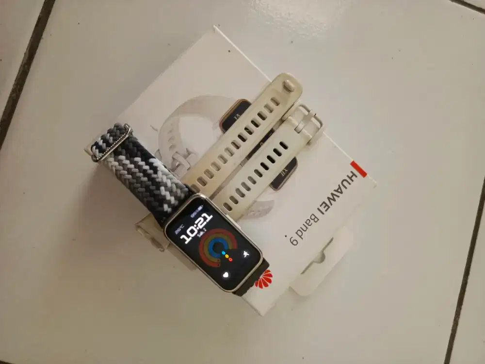 HUAWEI BAND 9 PUTIH