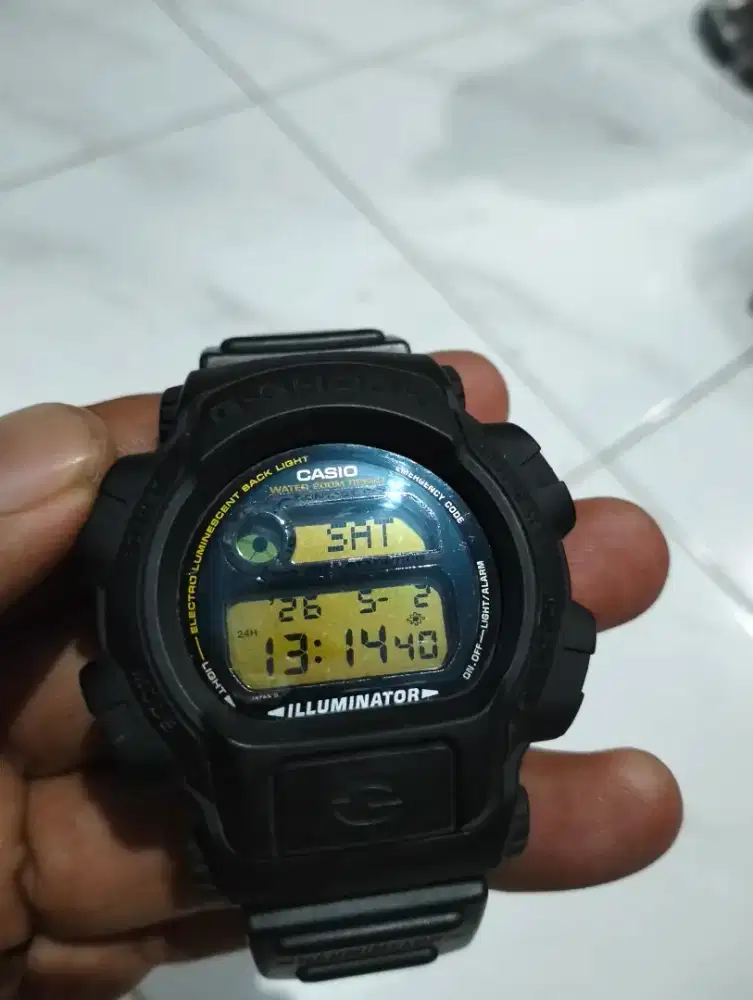 G shock DW 8500