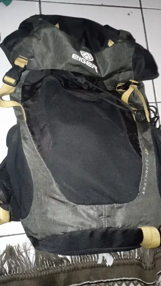 Eiger gym size 25 liter,kondisi 90%,jual 350k