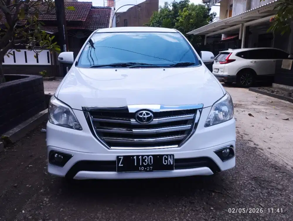 Grand Innova V AT Bensin 2014