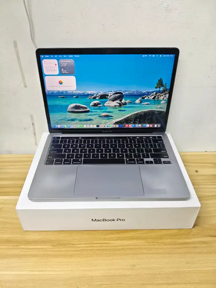 MacBook Pro 2020. Intel Core i5. Ram 16gb. Ssd 512gb. Ex Ibox. Fullset