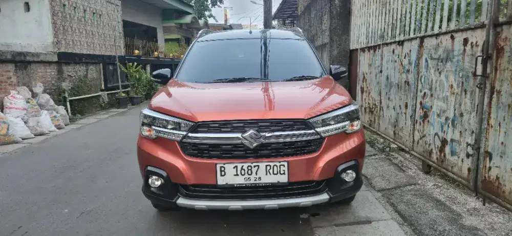 SUZUKI XL7 ALPHA MATIC TWO TONE 2023 TERTINGGI