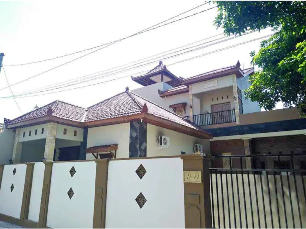 Rumah Etnik Jati 2 Lt di Jl Jangli Utama, Ngesrep Banyumanik