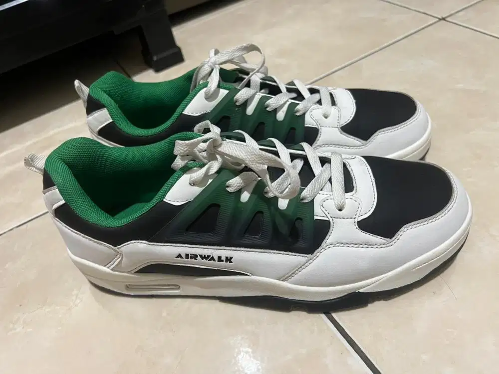 Sepatu Airwalk Deltona size 44