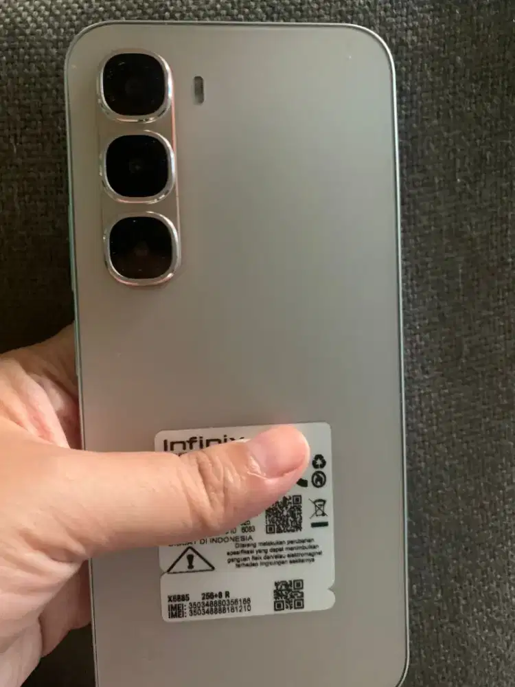 Infinix hot 60 pro silver