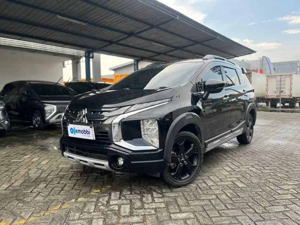 KM Rendah - Mitsubishi Xpander 1.5 Cross Bensin - AT 2020 - ZKR