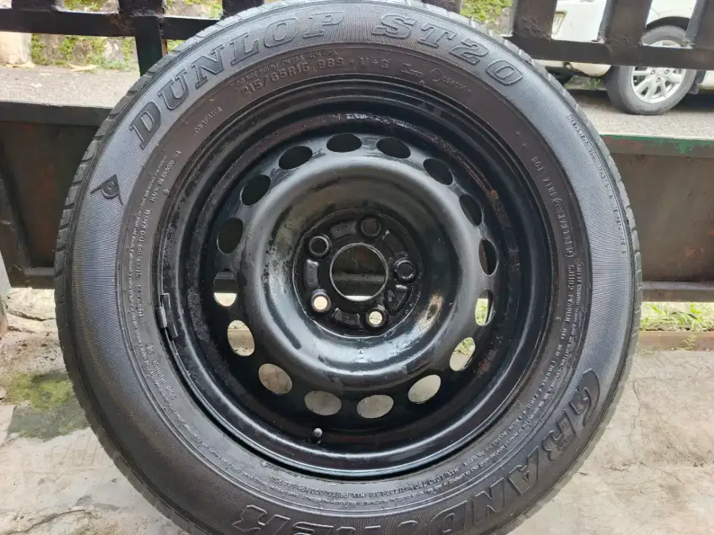 Ban 215/65 R16 + Velg ex Grandis