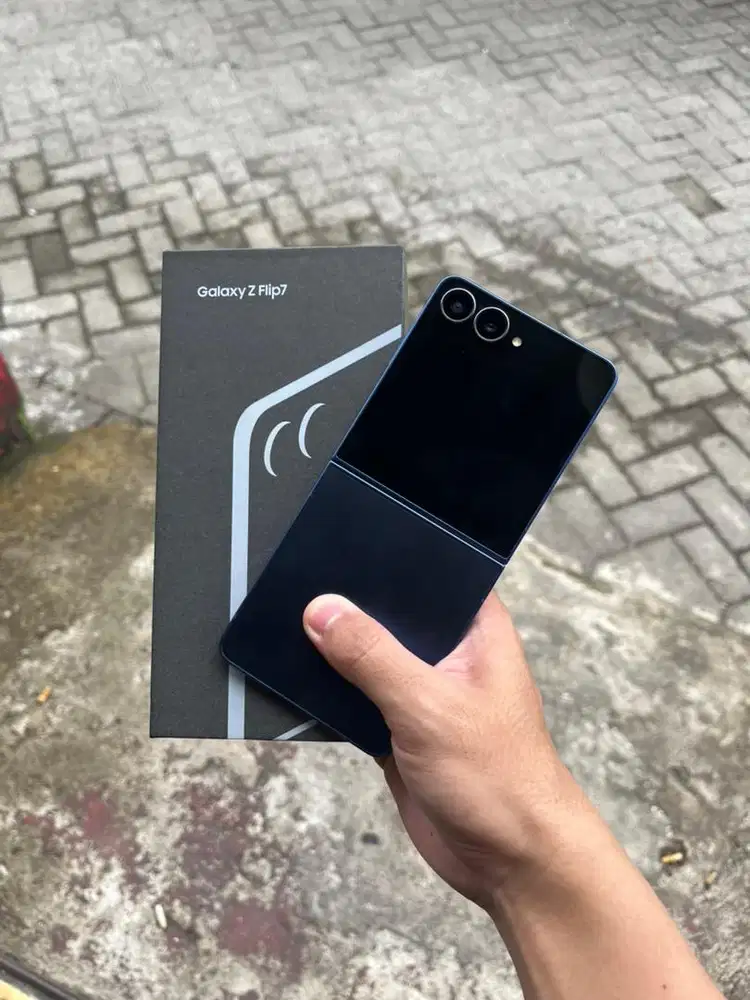 Samsung Z Flip 7 Blue 12/256GB Sein