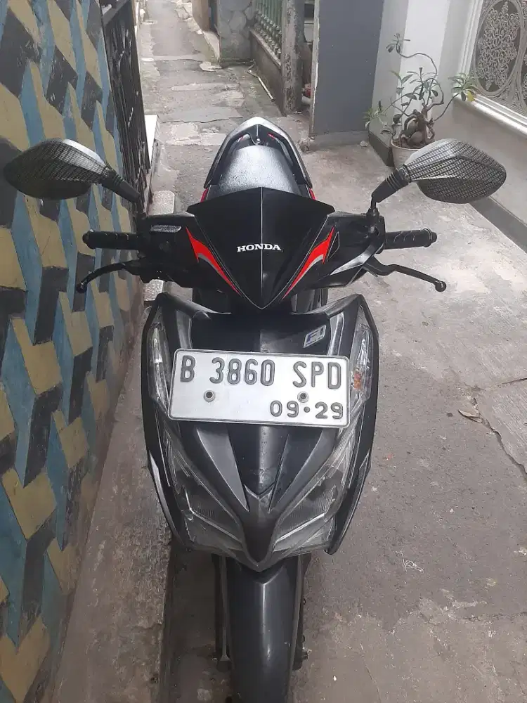Honda vario 125  kzr tahun 2014