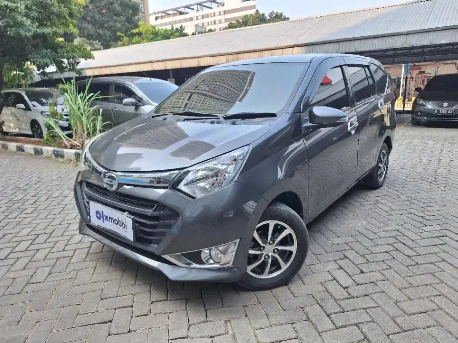DP MURAH Daihatsu Sigra 1.2 R Bensin-MT 2018 Hitam CAHED
