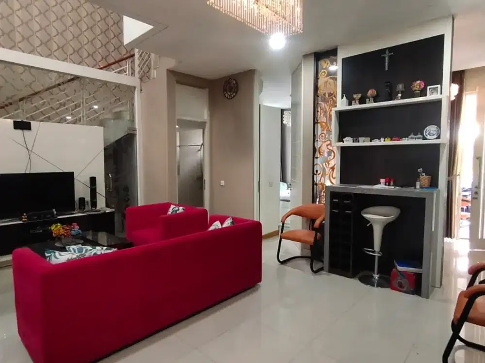 Dijual Rumah Pakuwon Indah
