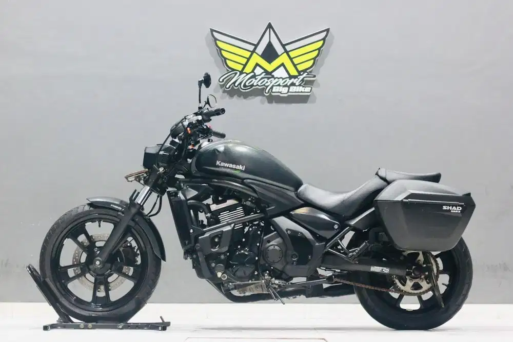 Kawasaki vulcan 650 ABS 2017 like new er6n Rebel 500 street 500
