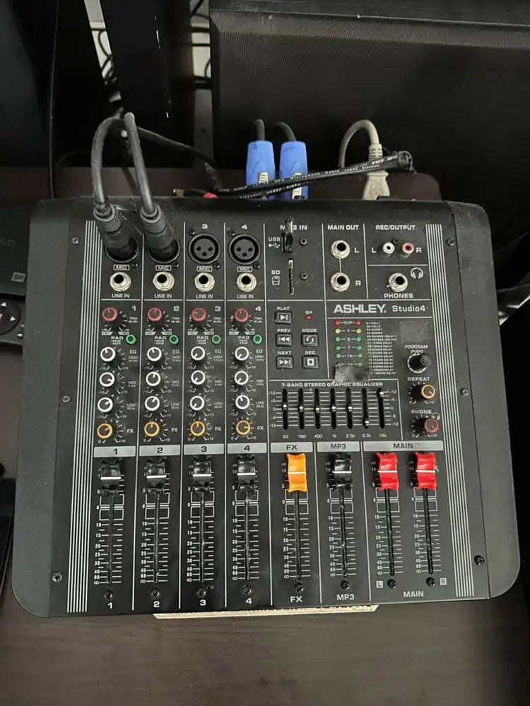 Power Mixer Ashley Studio 4 – 4 Channel 2x250W | Bluetooth USB Reverb