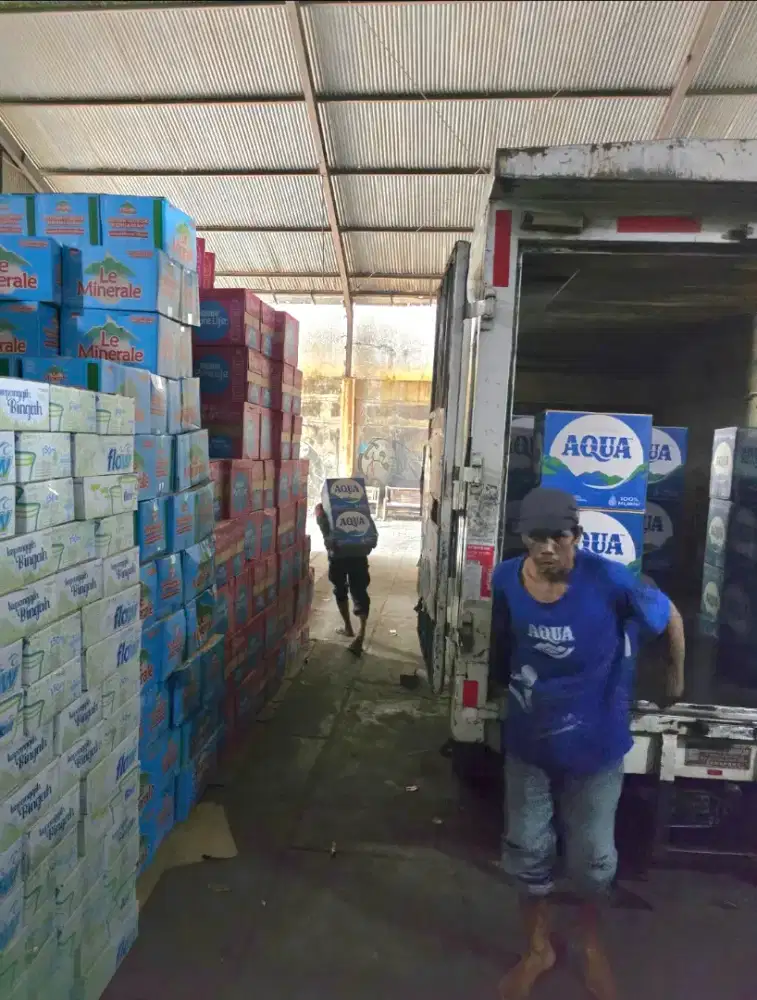 Lowongan Kerja Helper Gudang / Dropping