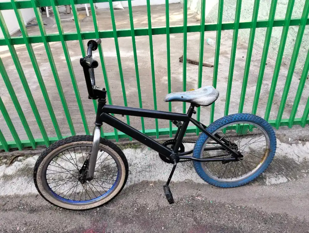 Jual Sepeda bekas BMX siap pakai Cijantung Jakarta Timur