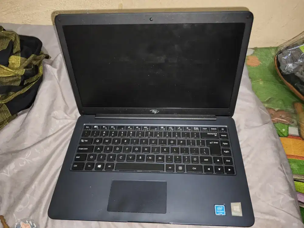 jual laptop itel
