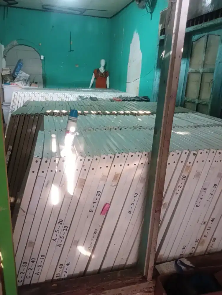 Jual rak besi ukuran 50*100*200 ada 64psc