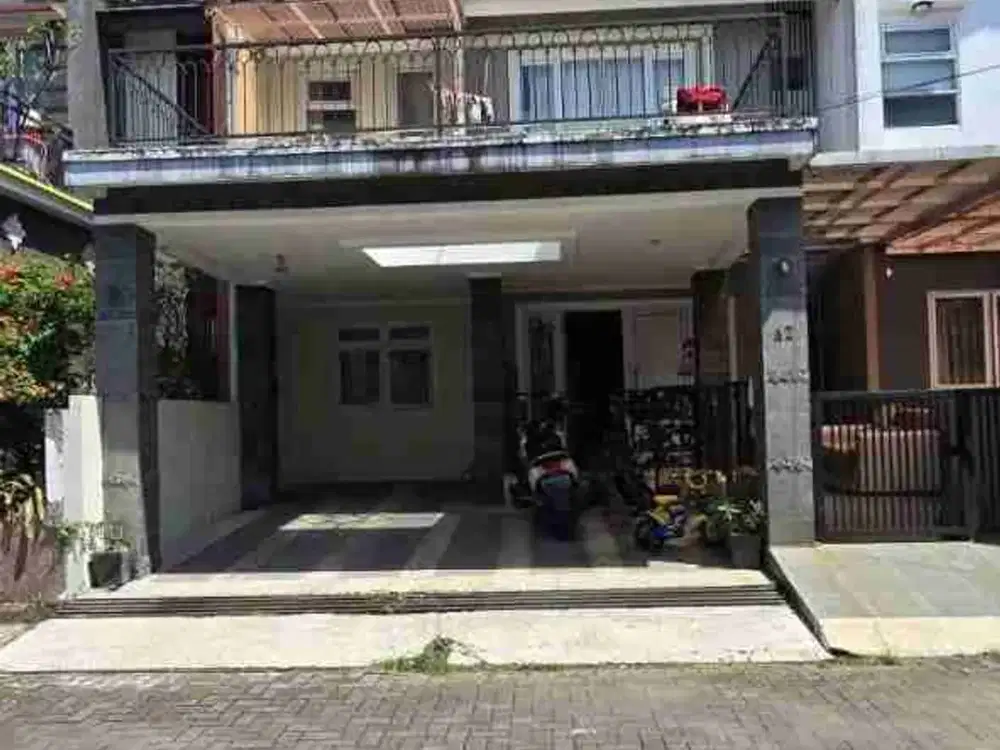 rumah 2lantai lokasi asri dekat setra dago antapani