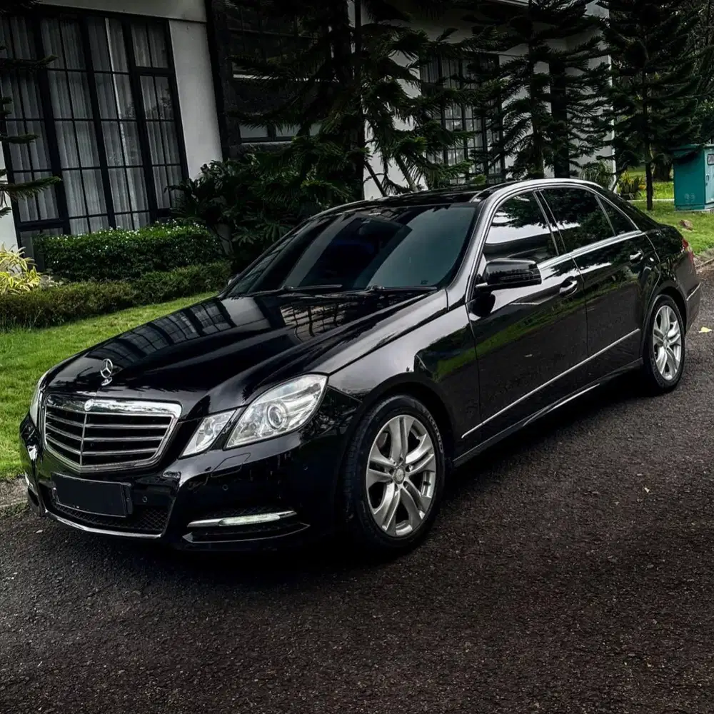(CASH) Mercedes Benz E300 Avantgarde W212 2011
