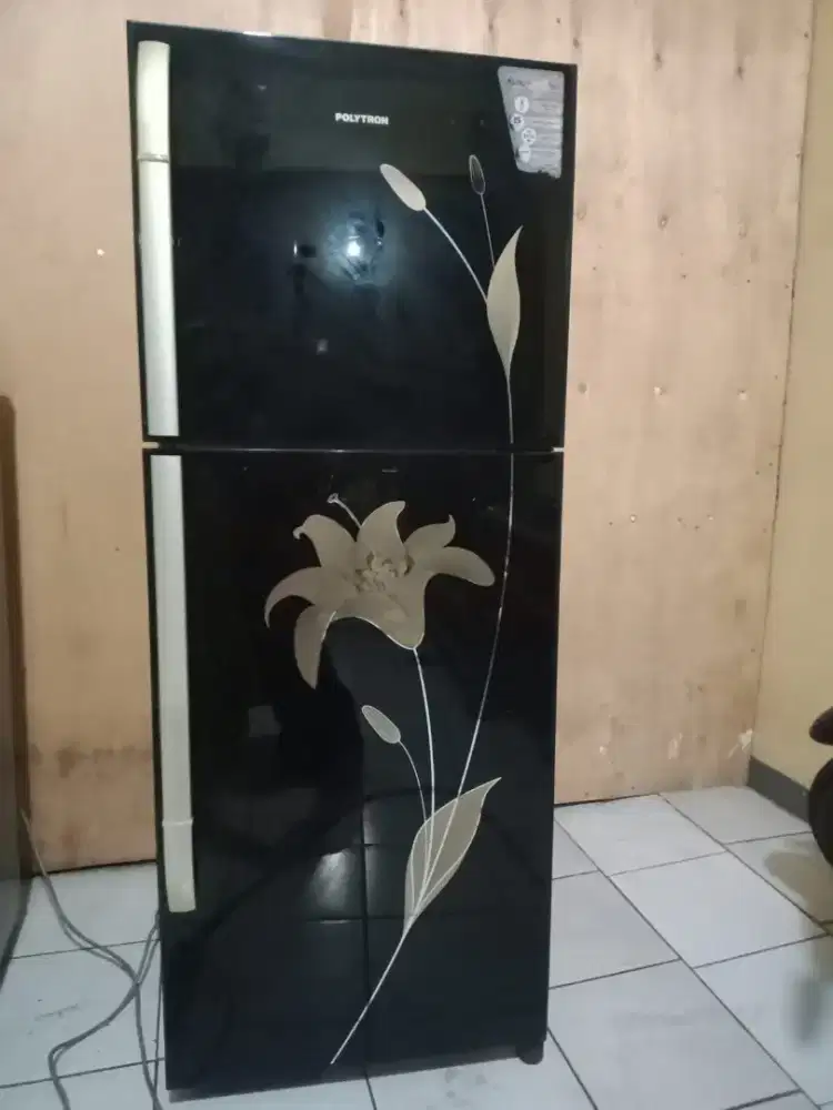 KULKAS 2PINTU ( POLYTRON )