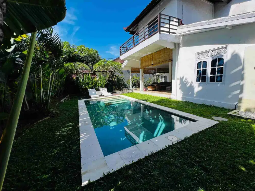 Villa Seminyak Jalan Bidadari Bali