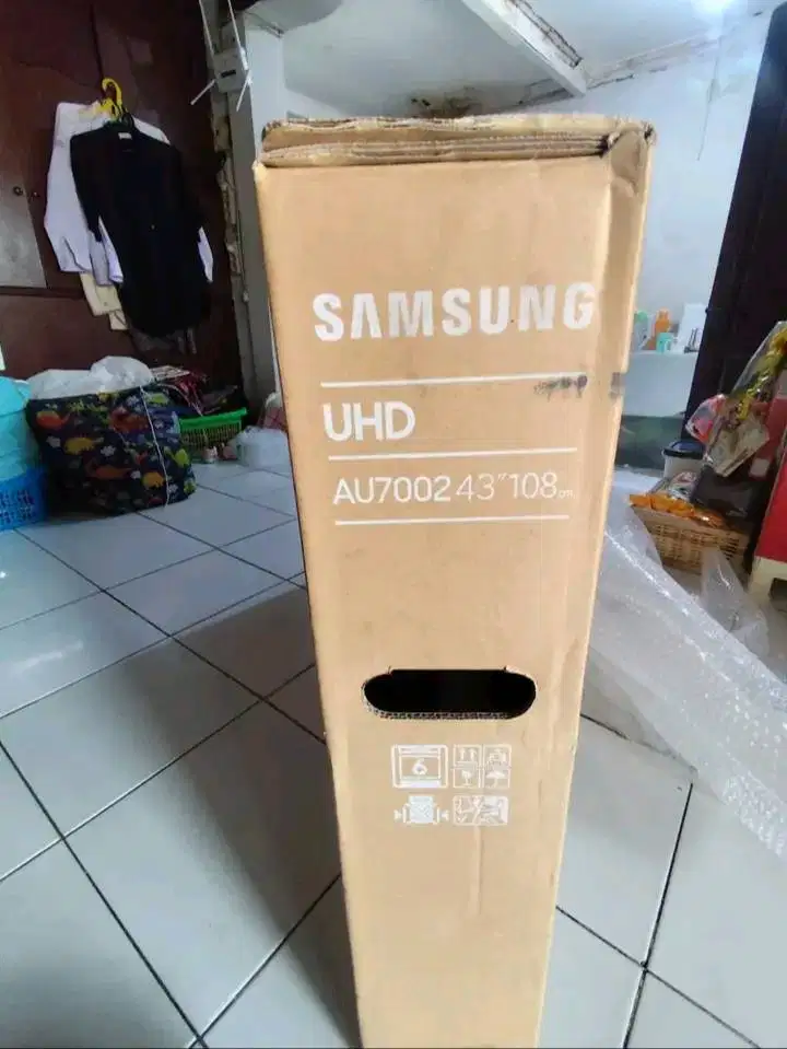 Samsung smart tv au7002 43inc 4k hd barang baru