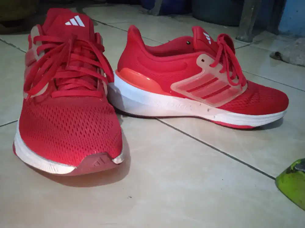 Sepatu Adidas barcode