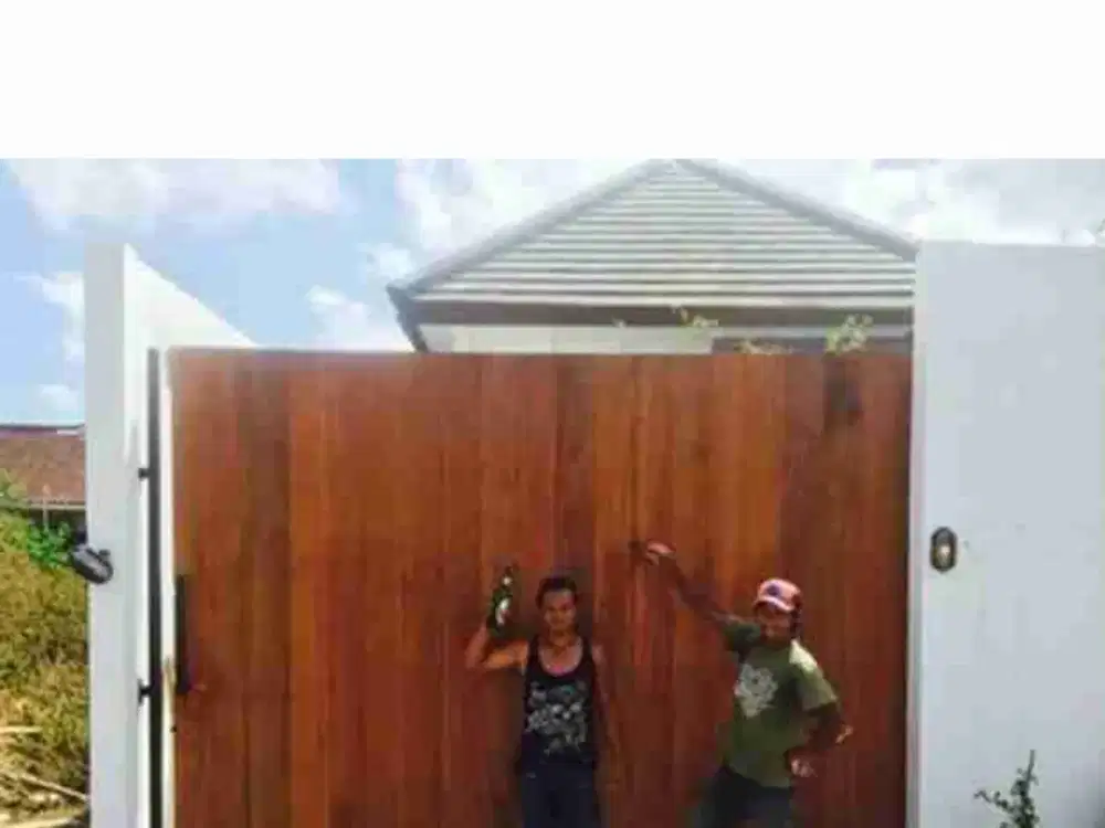 dijual rumah 3 kamar tidur+ halaman dekat pantai Balangan Jimbaran Badung Bali