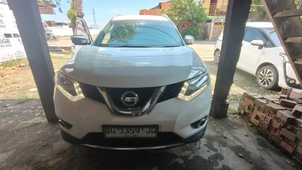 DIJUAL NISSAN X-TRAIL 2.5 AT TAHUN 2015