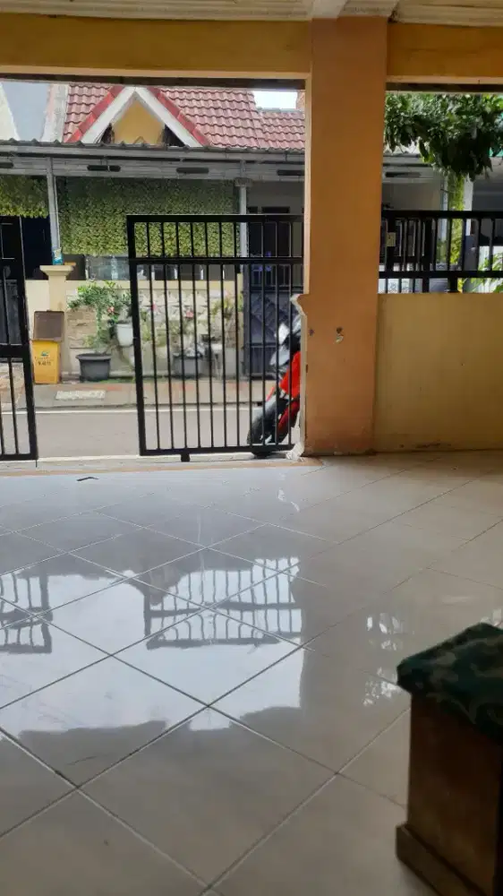 Disewakan rumah di Citra Raya Graha Pesona blok W 49 No 16.