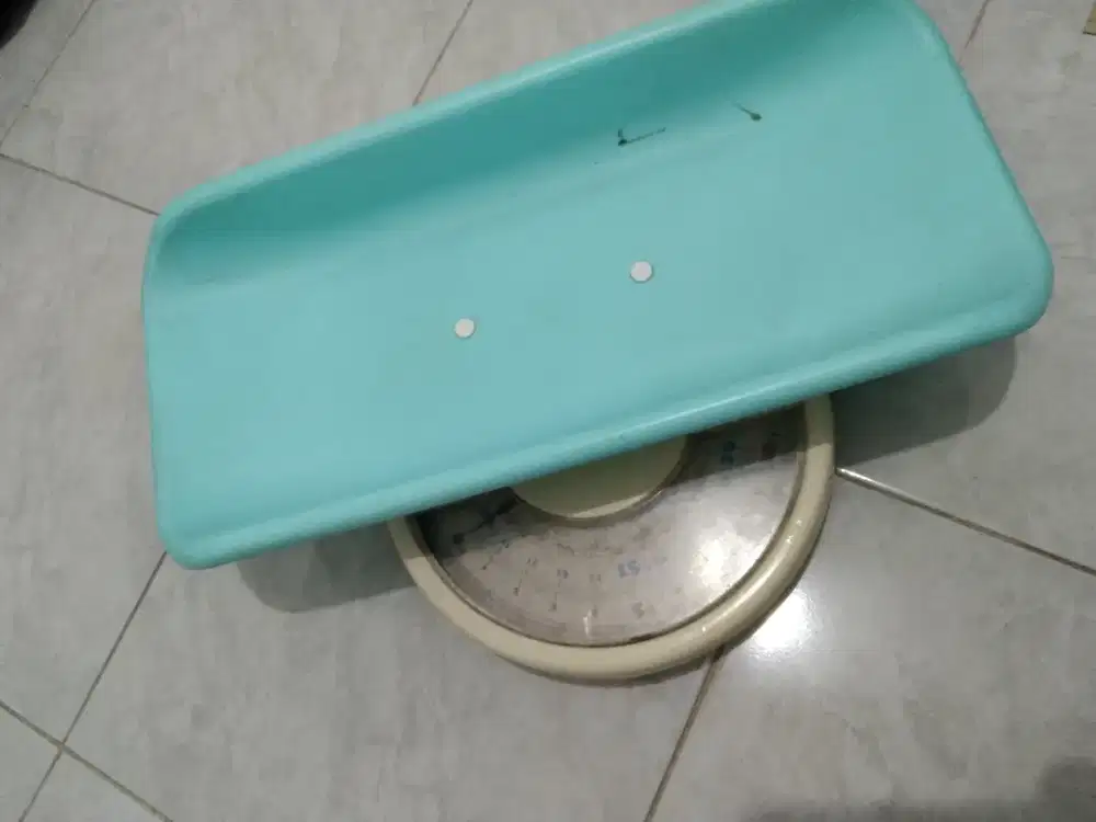 Timbangan Analog Bayi
