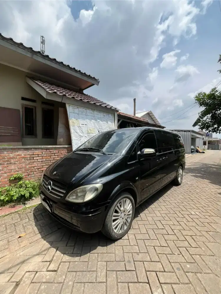 mercedes-benz V350 2010