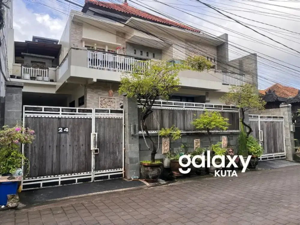 RUMAH BESAR 2 LANTAI DI GELOGOR CARIK PEMOGAN DENPASAR