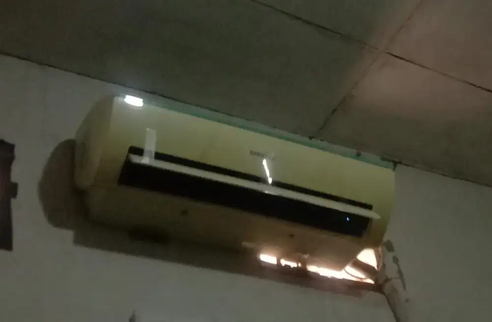 Di jual ac indoor dan outdoor