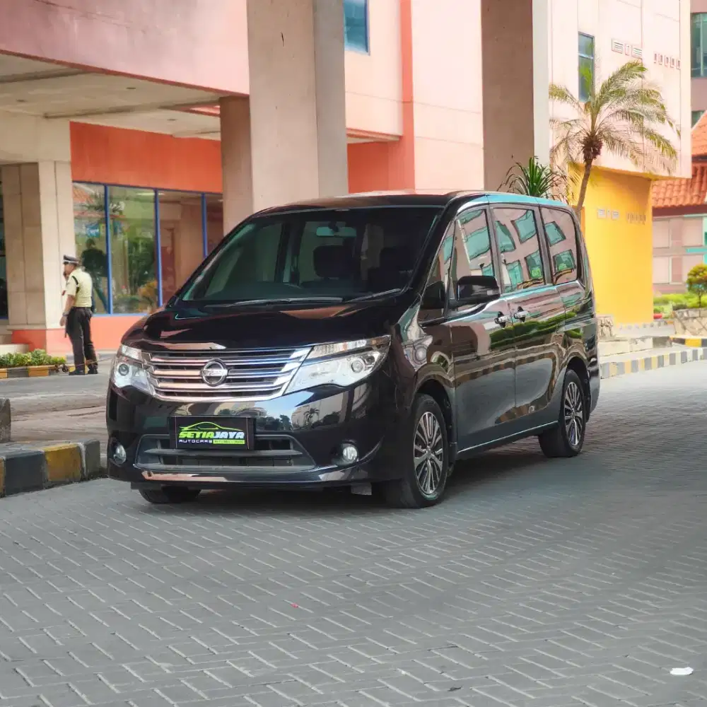 Nissan Serena X 2000cc matic 2017