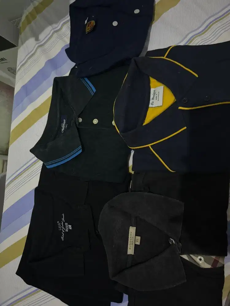 Baju sudah tidak terpakai