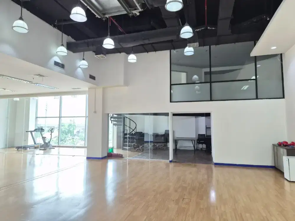 Sewa Kantor 442 m2 di Podium Gd. RDTX Square, Cocok Utk Travel Agent, Maskapai dll