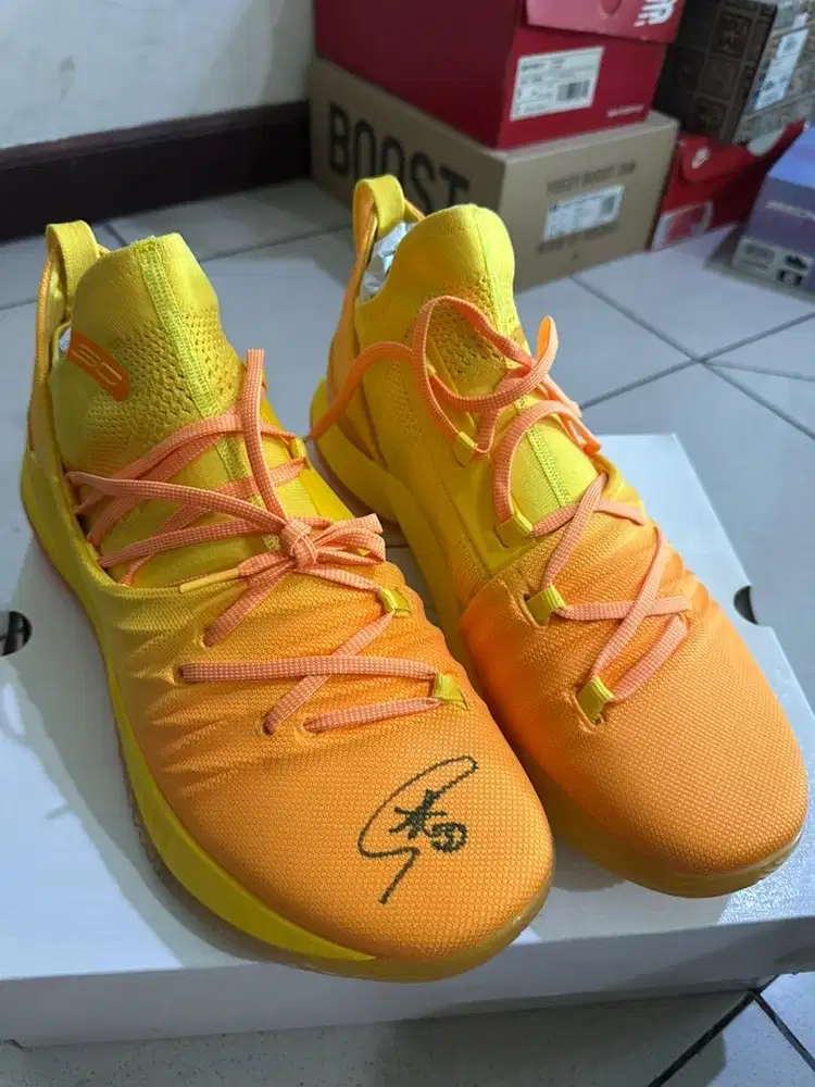 Sepatu Under Armour TB Curry