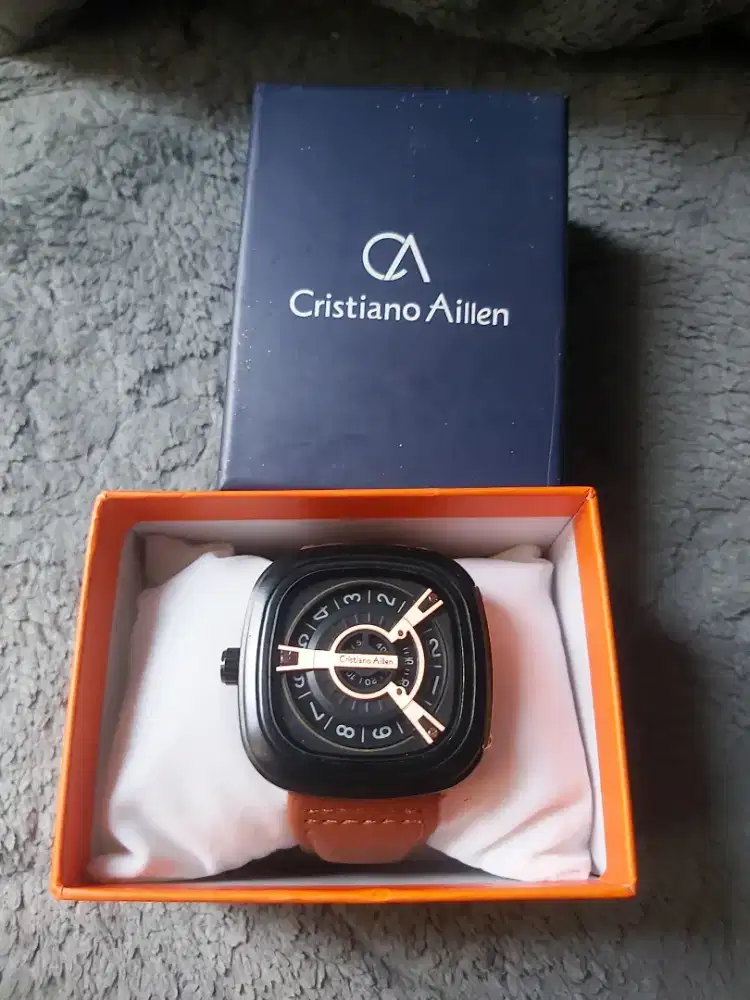 Jam Cristiano Aillen,baru