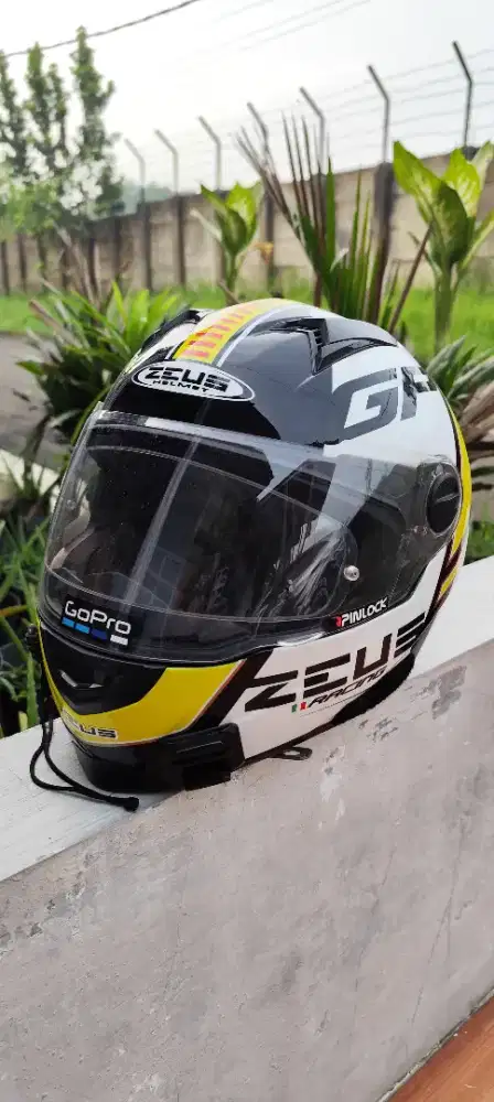 Helm full face Zeus zs 811 kuning kondisi istimewa