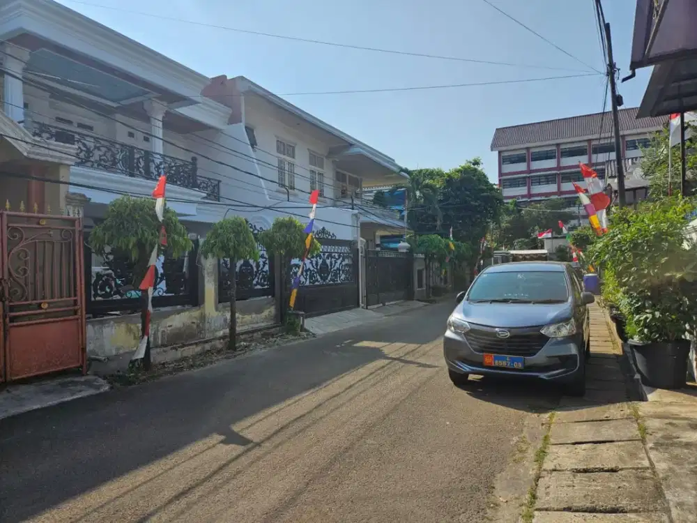 A11 Jual BU Rumah Lama di Pos Pengumben Kebon Jeruk Joglo
