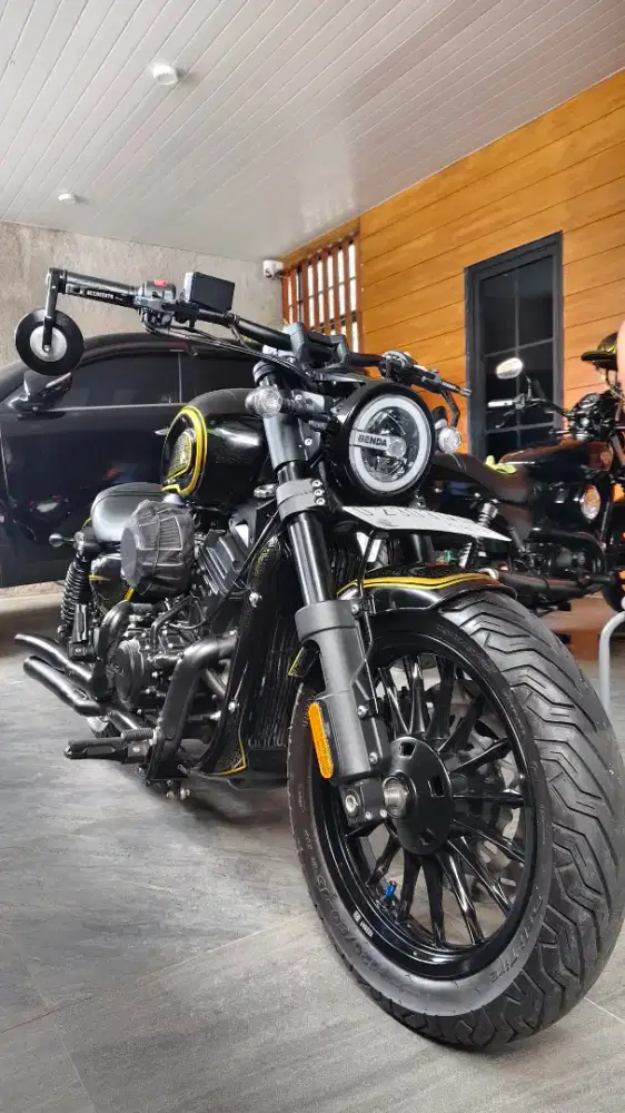 Keeway Benda V252C motor cruiser 250 cc  mesin V-twin