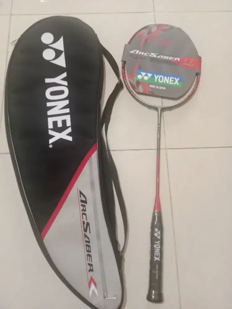 Raket badminton